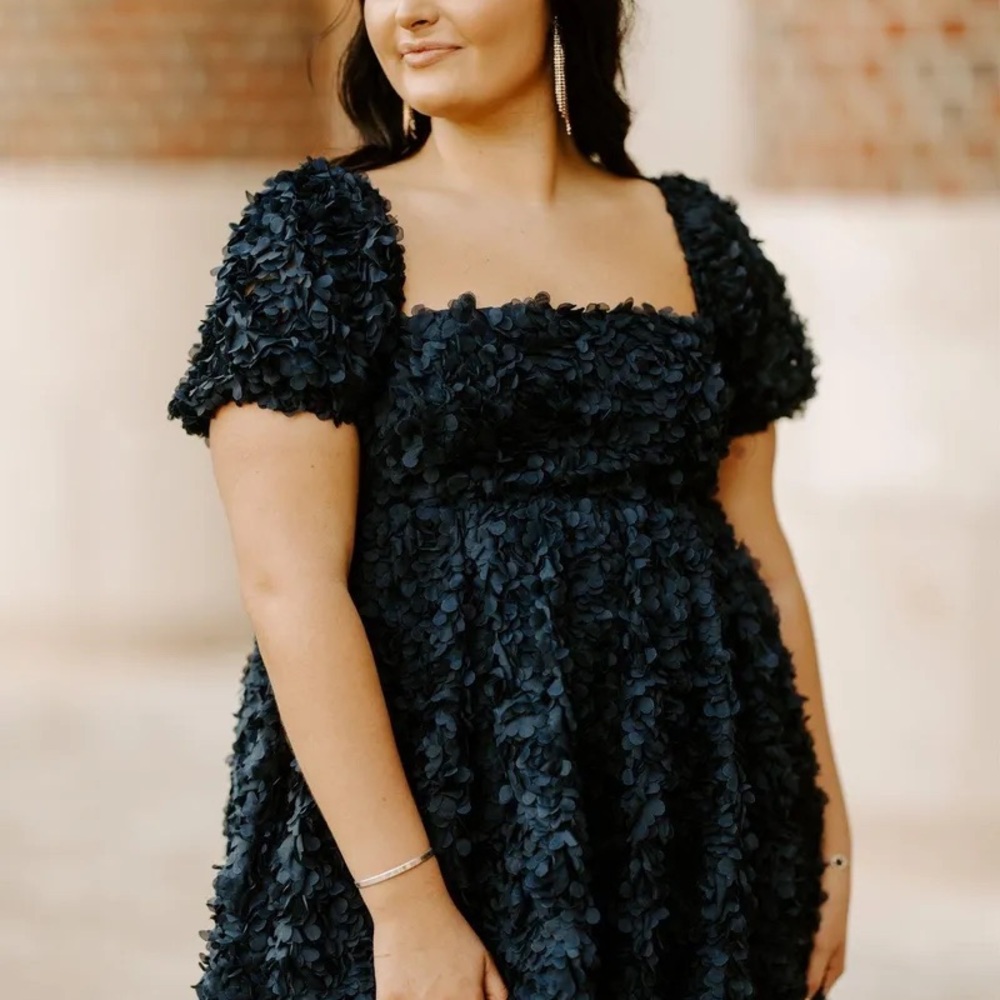 Lulu's Textured floral Mini Dress